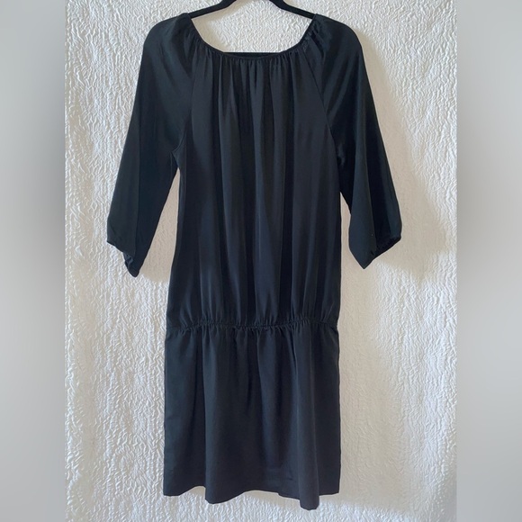 EXPRESS Off The Shoulder Mini Dress - Picture 2 of 6